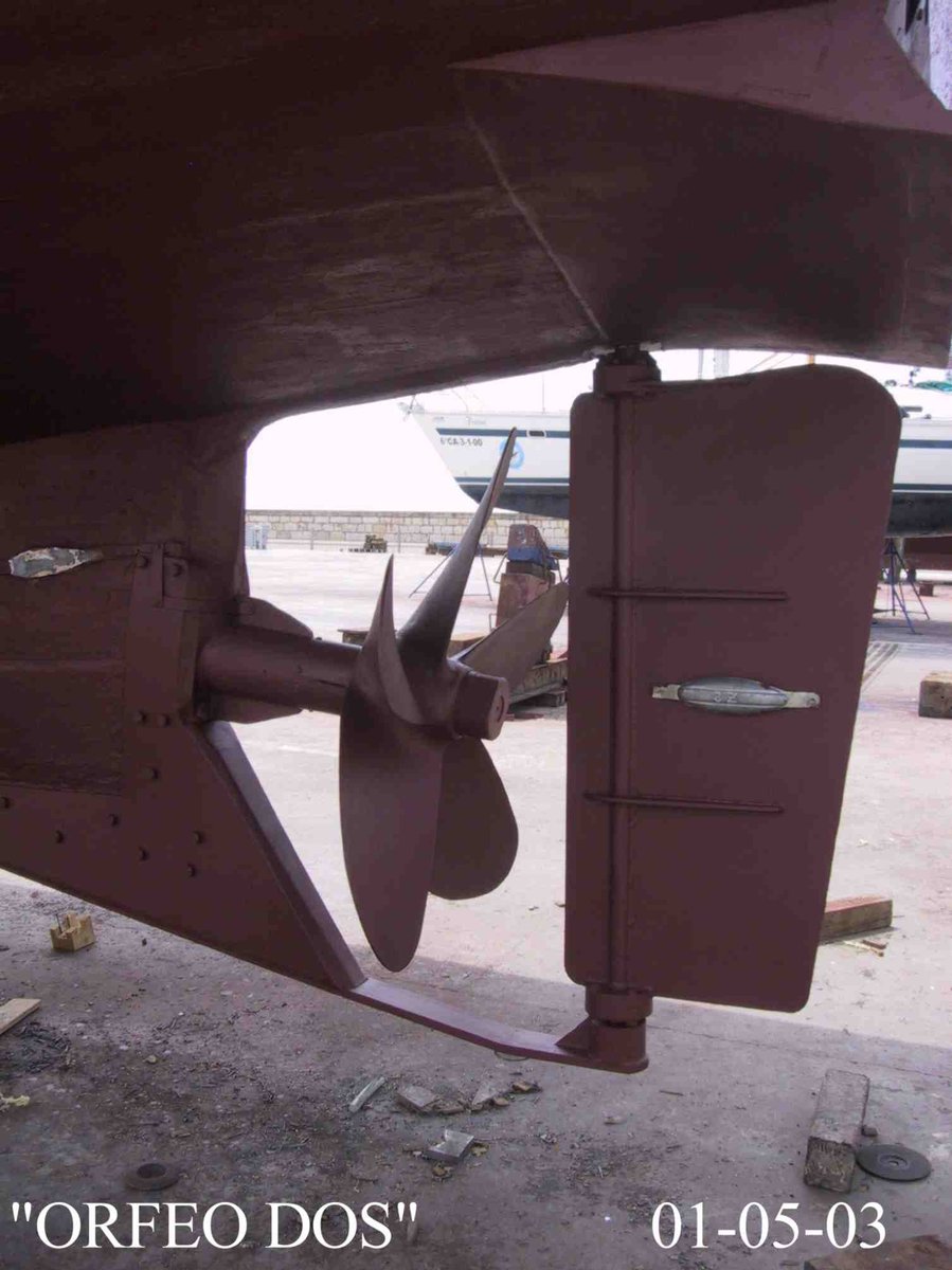 Imagen de Capitol 8 - 2003